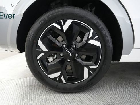 Used 2023 Kia Niro Wave w/ Wave Preserve Package image 22