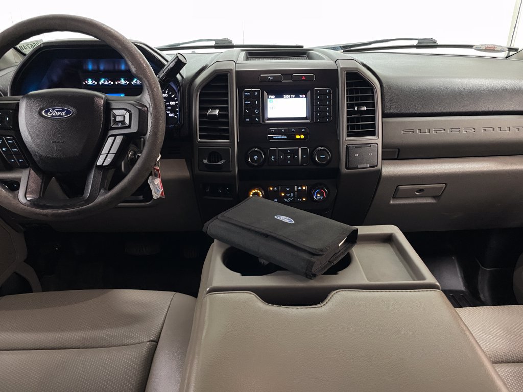 Used 2020 Ford F250 XL w/ Power Equipment Group RWD image 2