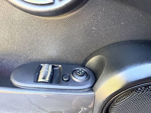 Used 2015 MINI Cooper 2-Door Hardtop image 37