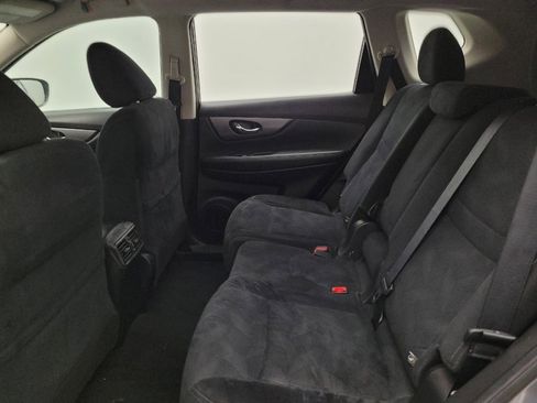 Used 2016 Nissan Rogue S image 18