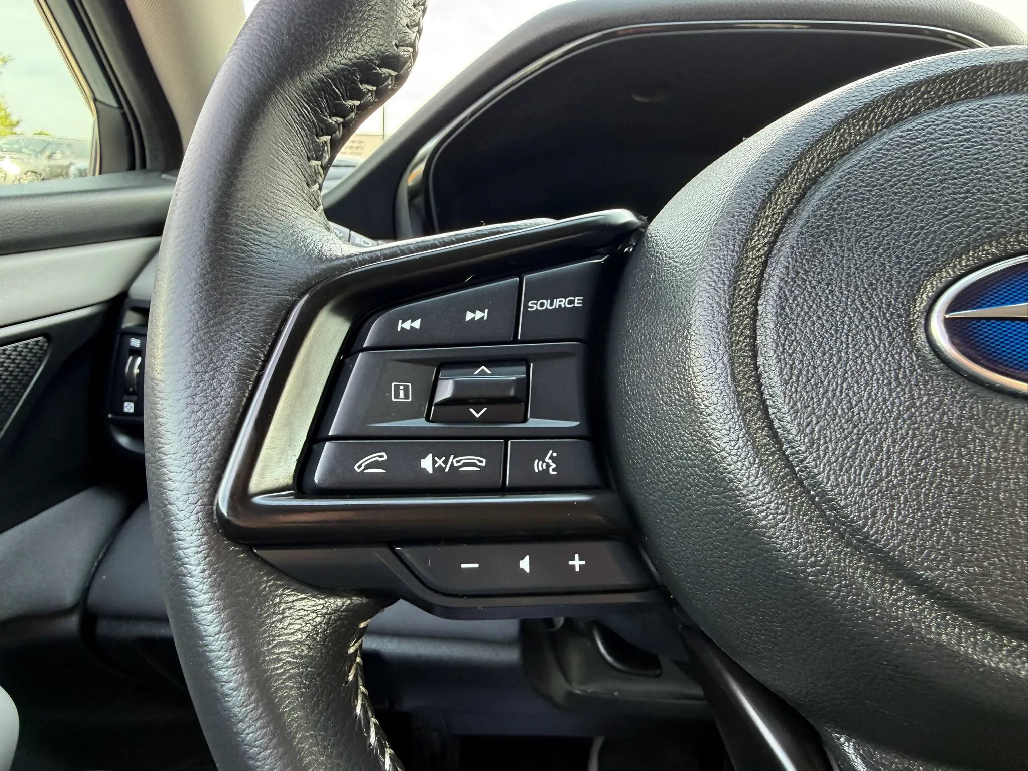 Used 2024 Subaru Outback Premium AWD/4WD image 28