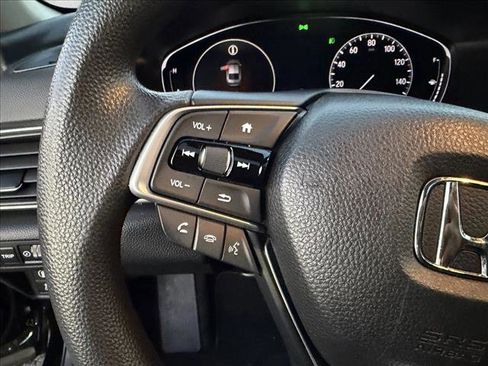 Used 2018 Honda Accord EX image 15