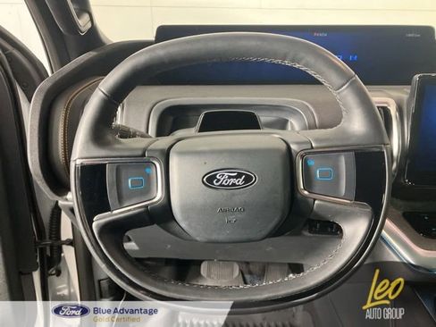 Used 2025 Ford Expedition Tremor AWD/4WD image 13