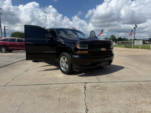 Used 2019 Chevrolet Silverado 1500 Custom w/ Custom Convenience Package RWD image 21