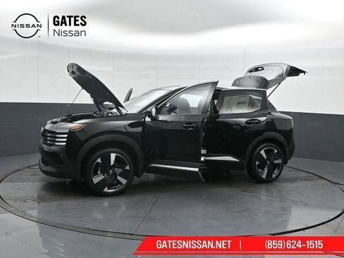 New 2026 Nissan Kicks SR w/ SR Premium Package image 55