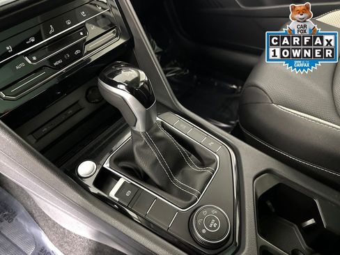 Used 2025 Volkswagen Taos SEL image 25