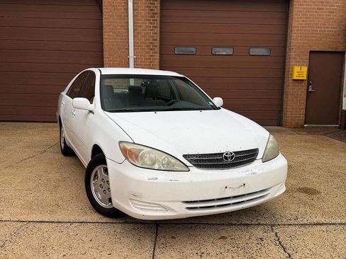 Used 2003 Toyota Camry LE FWD image 1