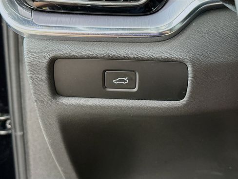 Used 2024 Volvo S60 B5 Core image 16