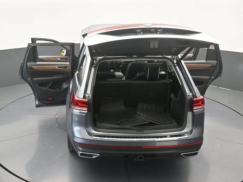 Used 2024 Volkswagen Atlas SE w/ Panoramic Sunroof Package FWD image 67