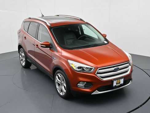 Used 2019 Ford Escape Titanium FWD image 16