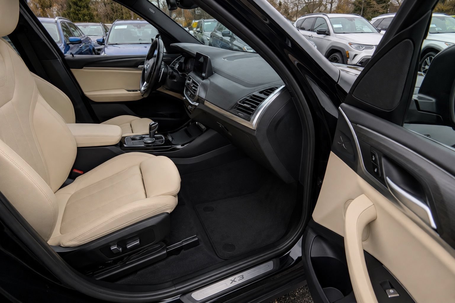 Used 2023 BMW X3 xDrive30i w/ Parking Assistance Package AWD/4WD image 12