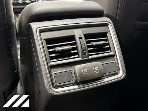 Used 2019 Subaru Forester Premium AWD/4WD image 27