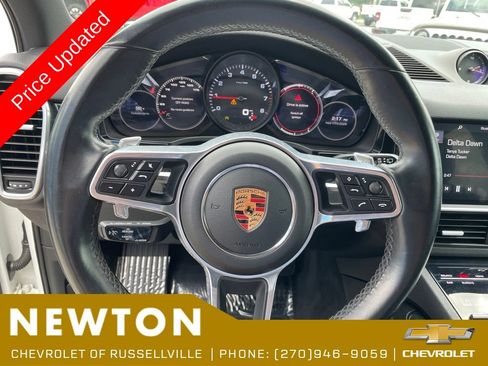 Used 2019 Porsche Cayenne AWD/4WD image 13