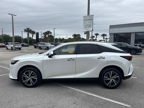 Used 2023 Lexus RX 350 Premium w/ Accessory Package (Z1) FWD image 6