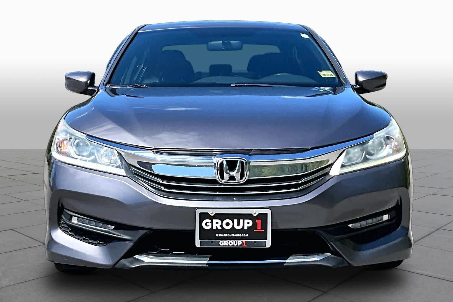 Used 2017 Honda Accord Sport Special Edition image 4