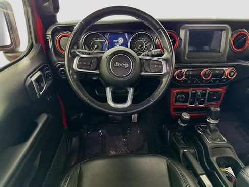 Used 2020 Jeep Wrangler Unlimited Sahara image 20