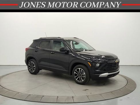 New 2026 Chevrolet TrailBlazer LT w/ LPO, Blackout Package image 1