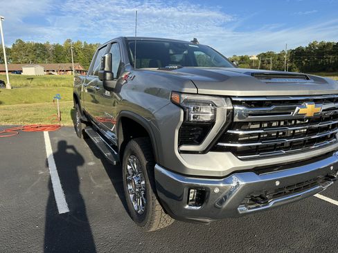 New 2026 Chevrolet Silverado 3500 LTZ w/ LTZ Plus Package image 4