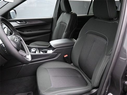 New 2025 Jeep Grand Cherokee Laredo image 13