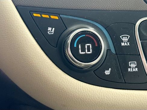 Used 2023 Chevrolet Malibu LT FWD image 20
