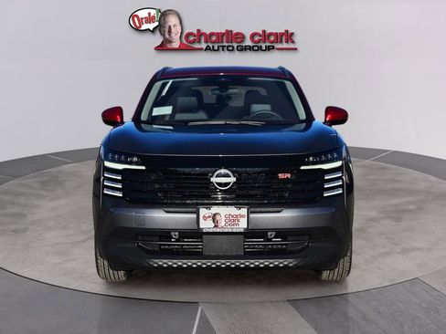 New 2026 Nissan Kicks SR FWD image 9