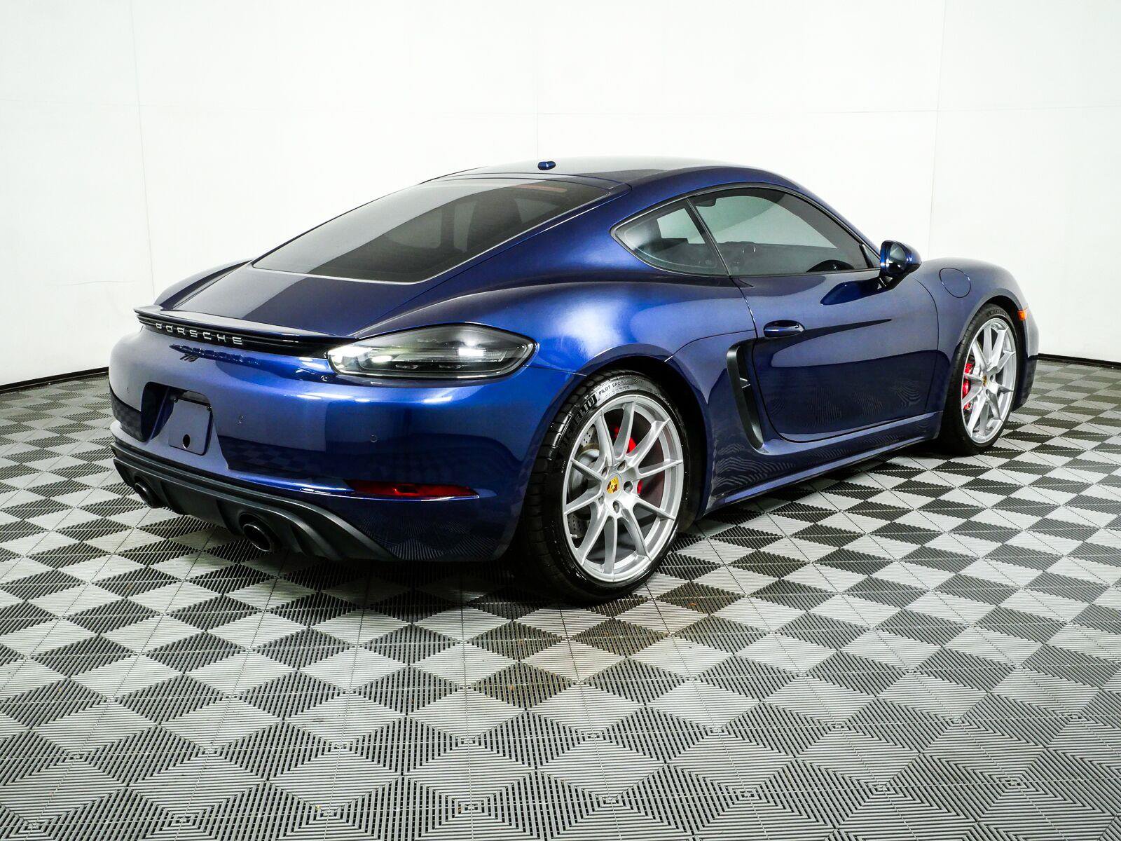 Certified 2024 Porsche 718 Cayman GTS RWD image 24