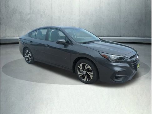 Used 2025 Subaru Legacy Premium image 7