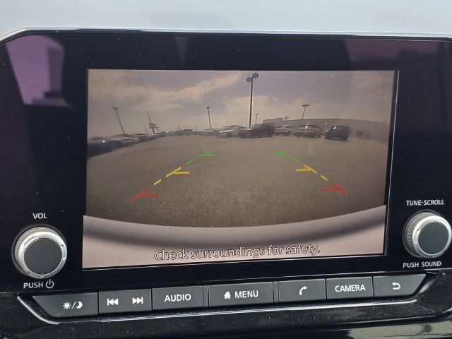 Used 2023 Nissan Pathfinder SV AWD/4WD image 16