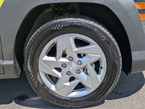 Certified 2025 Hyundai Kona SE FWD image 11