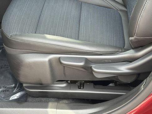 Used 2024 Buick Envista Preferred w/ Convenience II Package FWD image 14