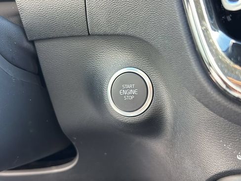 Certified 2026 Volvo XC40 B5 Plus AWD/4WD image 14