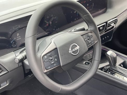 New 2026 Nissan Sentra SV w/ SV Convenience Package FWD image 9