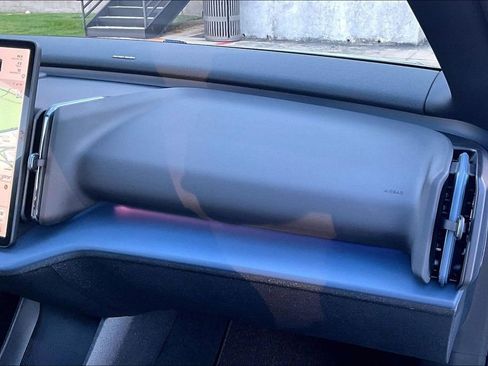 New 2026 Volvo EX30 Cross Country Ultra w/ Protection Package Premier image 18