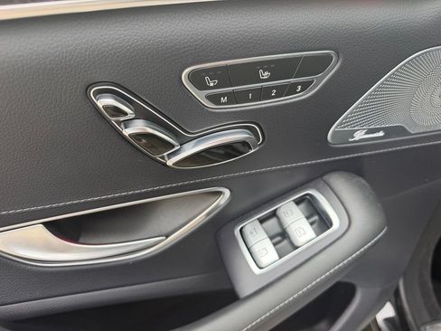 Used 2017 Mercedes-Benz S 550 4MATIC Sedan image 20