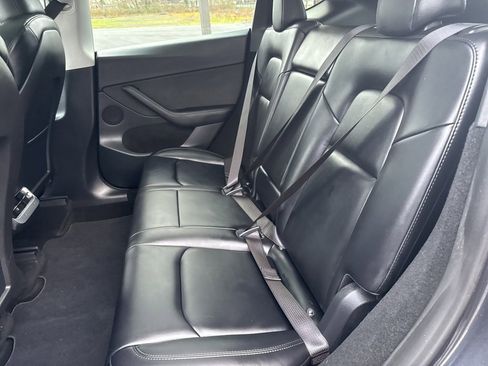 Used 2024 Tesla Model Y Long Range image 17