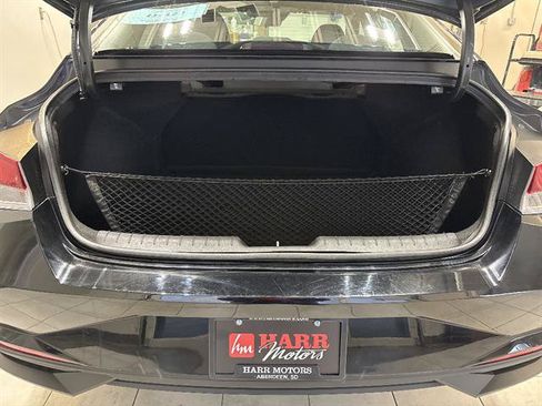 Used 2023 Hyundai Elantra SEL FWD image 22