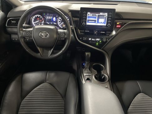 Used 2023 Toyota Camry SE w/ Cold Weather Package image 30