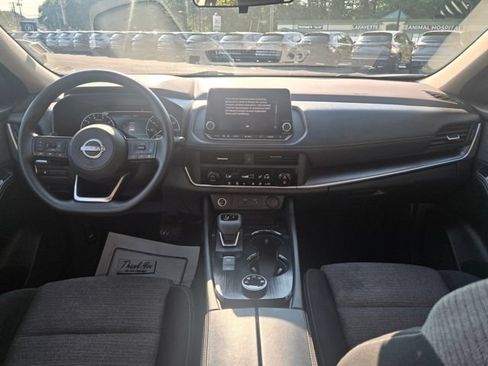 Used 2023 Nissan Rogue SV AWD/4WD image 17