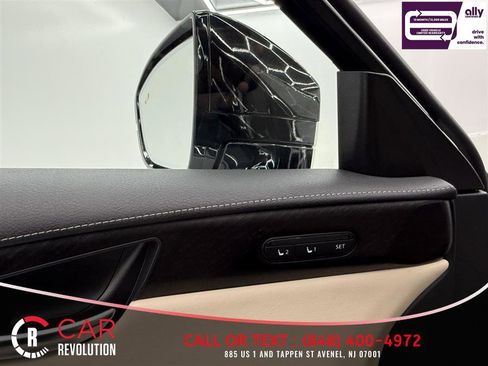 Used 2023 INFINITI QX60 Sensory w/ Cargo Package image 40