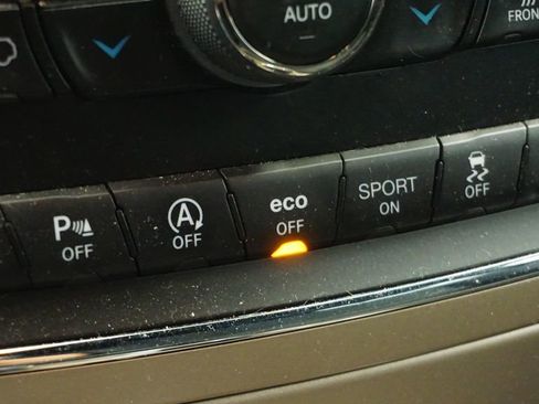 Used 2017 Jeep Grand Cherokee Laredo w/ Quick Order Package 23E AWD/4WD image 27