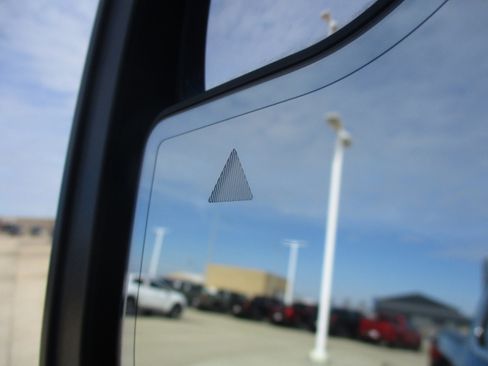 Used 2019 RAM 1500 Laramie image 14