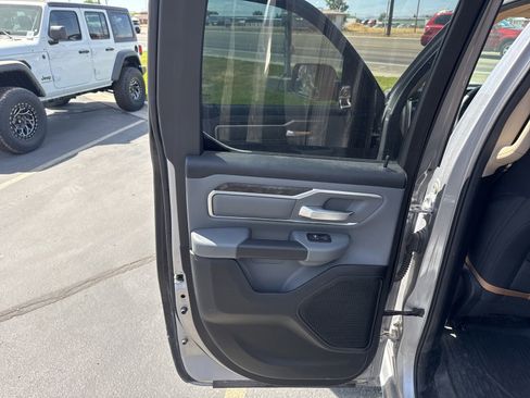 Used 2019 RAM 1500 Big Horn AWD/4WD image 9