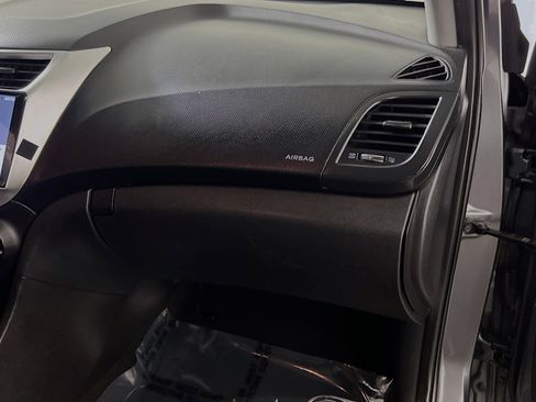 Used 2012 Hyundai Accent GS image 33