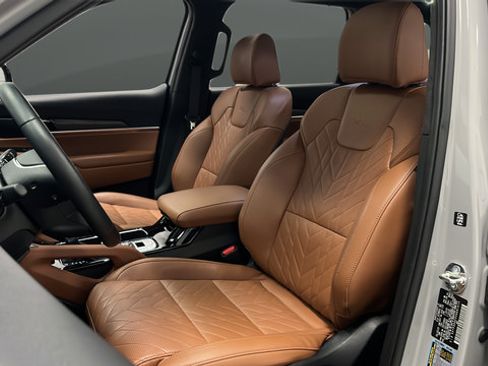 Used 2025 Kia Telluride SX Prestige X-Line AWD/4WD image 9