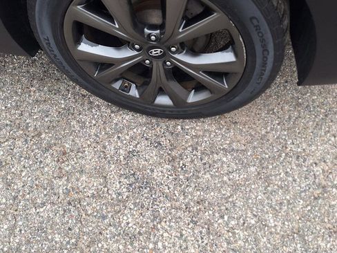 Used 2017 Hyundai Santa Fe Sport w/ 2.0T Ultimate Tech Package 05 image 8