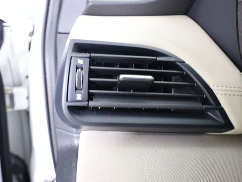 Used 2022 Subaru Legacy Premium AWD/4WD image 12