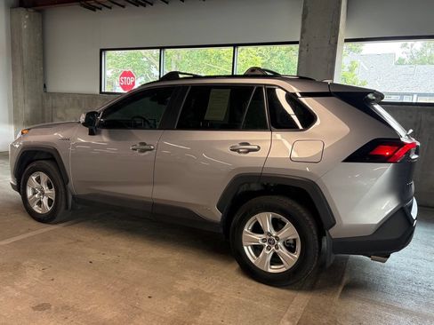 Used 2021 Toyota RAV4 XLE w/ Convenience Package AWD/4WD image 2