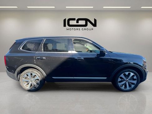 Used 2022 Kia Telluride S image 6