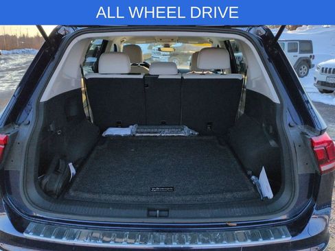 Used 2024 Volkswagen Tiguan SE image 6
