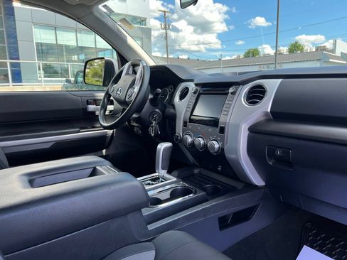 Used 2017 Toyota Tundra SR5 AWD/4WD image 51